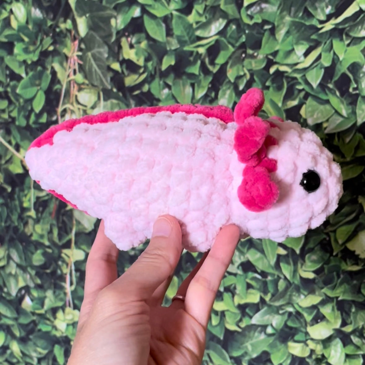 Axolotl Plushie (pink)